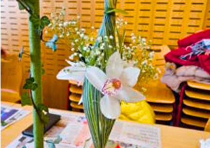 Magnifiques créations floral réalisées pendant un atelier du secteur Adulte du centre social