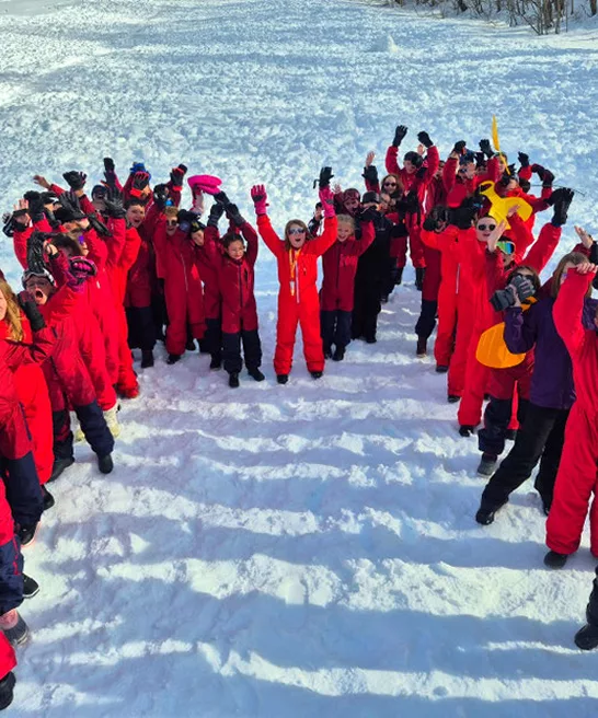Bannière représentant les colonie ski d'été de l'association Matisse